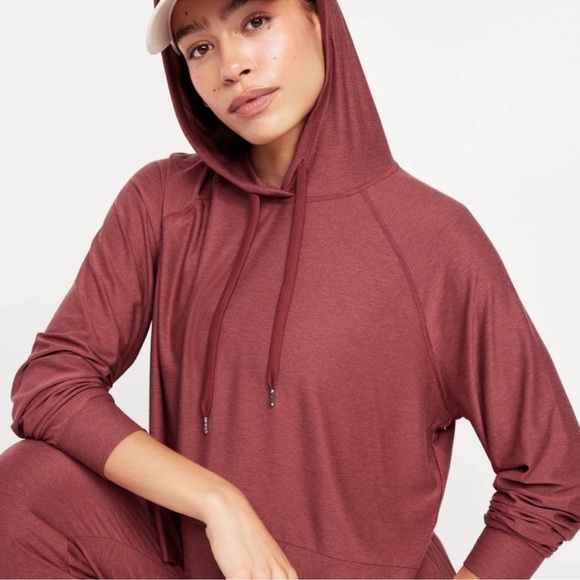 NWT OLD NAVY CloudMotion Crop Hoodie COLOR DARK RED  Size  X-LARGE - Picture 4 of 5